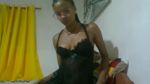 Snapshot of juliexexy chatting on 02.19.25 juliexexy online show from 02.19.25