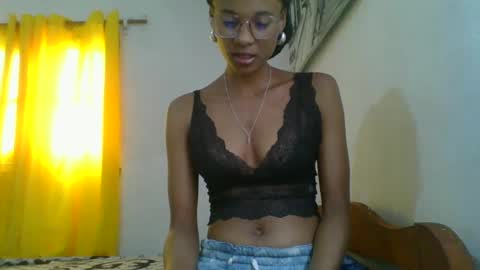 Snapshot of juliexexy chatting on 02.23.25 juliexexy online show from 02.23.25