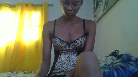 Snapshot of juliexexy chatting on 02.25.25 juliexexy online show from 02.25.25