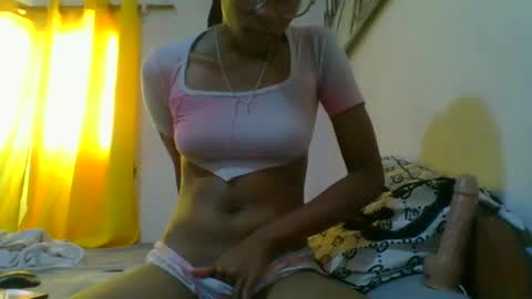 Snapshot of juliexexy chatting on 03.01.25 juliexexy online show from 03.01.25