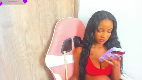 Snapshot of julitpink chatting on 06.24.26 julitpink online show from 06.24.26