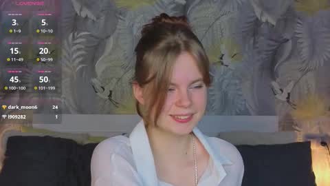 Snapshot of jullietebliss chatting on 10.29.25 Julie online show from 10.29.25