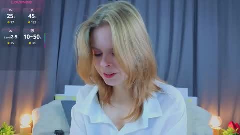 Snapshot of jullietebliss chatting on 11.01.25 Julie online show from 11.01.25