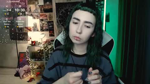 Snapshot of julscinamon chatting on 10.29.25 Baroness Von Cringe online show from 10.29.25