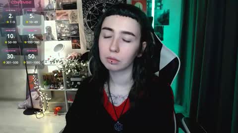 Snapshot of julscinamon chatting on 11.15.25 Baroness Von Cringe online show from 11.15.25