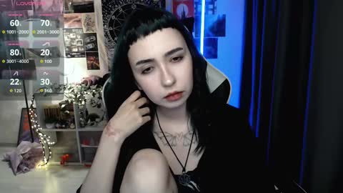 Snapshot of julscinamon chatting on 12.02.25 Baroness Von Cringe online show from 12.02.25