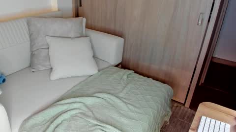 july_correa online show from 01.17.26