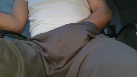 Snapshot of junction1000 chatting on 11.29.25 Gregor online show from 11.29.25