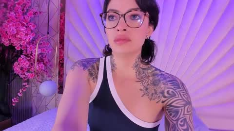 junecollins online show from 05.12.26
