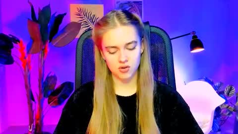 junewoods online show from 11.27.25