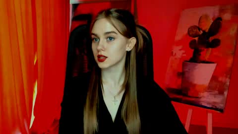 junewoods online show from 04.06.26