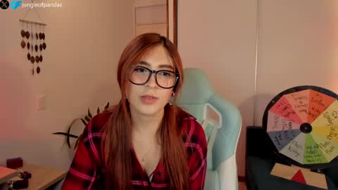 Snapshot of jungleofpandas chatting on 01.10.25 Call me Sussy  online show from 01.10.25