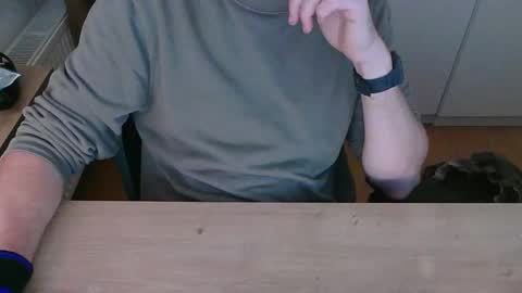 Snapshot of junk2711 chatting on 10.27.25 junk2711 online show from 10.27.25