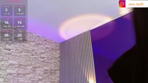 Snapshot of juno_tay chatting on 10.15.25 JUNO online show from 10.15.25