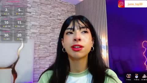 Snapshot of juno_tay chatting on 10.24.25 JUNO online show from 10.24.25