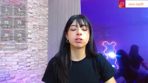 Snapshot of juno_tay chatting on 10.27.25 JUNO online show from 10.27.25