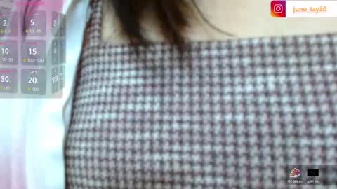 Snapshot of juno_tay chatting on 10.28.25 JUNO online show from 10.28.25