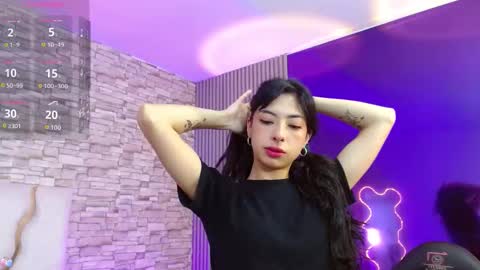 Snapshot of juno_tay chatting on 11.17.25 JUNO online show from 11.17.25