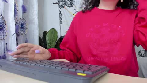 Snapshot of just_katiex chatting on 02.06.25 Sofia online show from 02.06.25