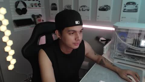 Snapshot of justagamerxxx chatting on 11.16.25 Rhys online show from 11.16.25