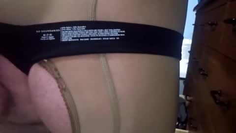 Snapshot of justaskforbiga chatting on 10.19.25 Tohiptwoquit online show from 10.19.25