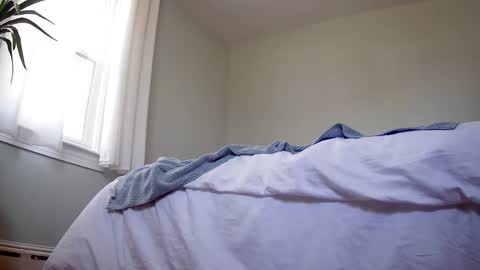 Just Friends online show from 04.10.26