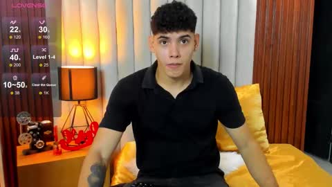 Snapshot of justin_mack_ chatting on 11.25.25 Justin online show from 11.25.25