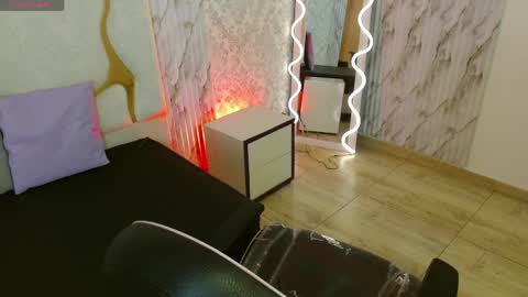  justin  online show from 04.08.26