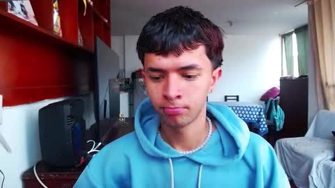 Justine online show from 10.03.25