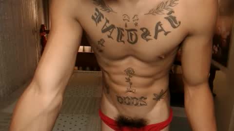 justine_hunk online show from 12.04.25