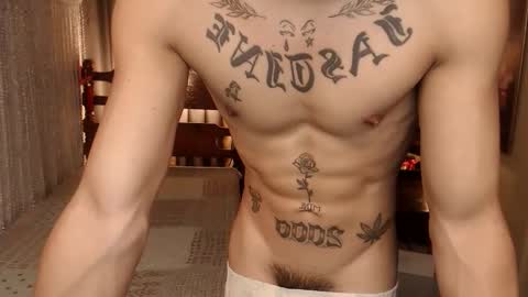 justine_hunk online show from 02.15.26