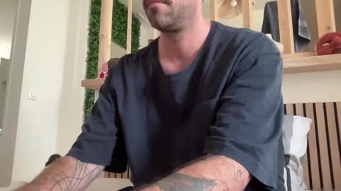 Snapshot of justmeandyou00 chatting on 02.09.25 justmeandyou00 online show from 02.09.25