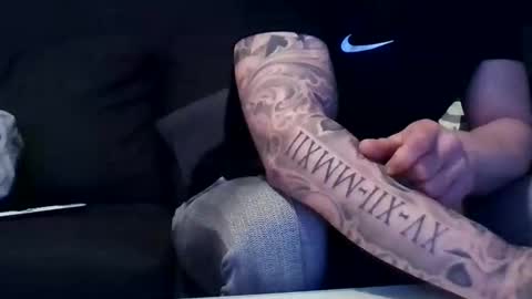 Snapshot of justmehere077 chatting on 03.01.25 justmehere077 online show from 03.01.25