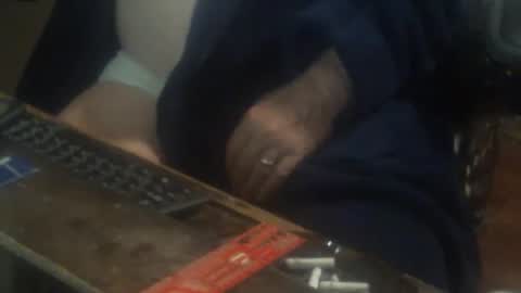 Snapshot of justmeohio chatting on 11.21.25 justmeohio online show from 11.21.25