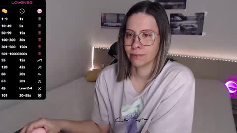 Julie online show from 04.21.26