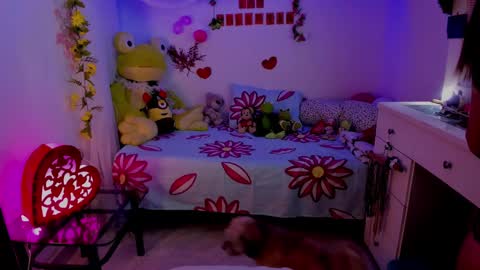 Mia online show from 02.17.25