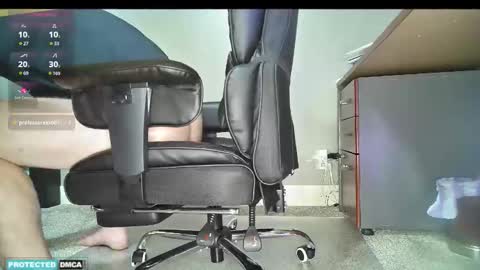 Snapshot of justuraveragedaddy chatting on 03.24.26 justuraveragebater online show from 03.24.26