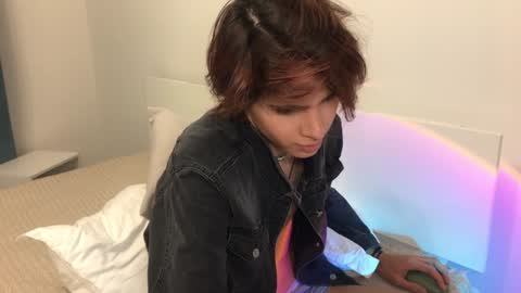 Snapshot of k0sta_32 chatting on 12.12.24 k0sta online show from 12.12.24