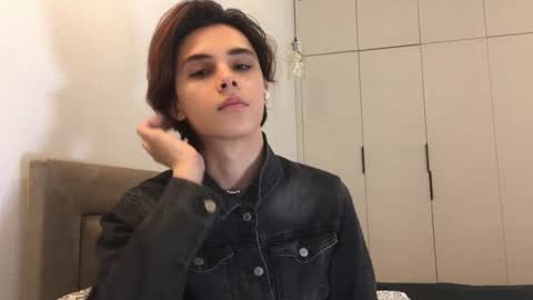 Snapshot of k0sta_32 chatting on 12.29.24 k0sta online show from 12.29.24