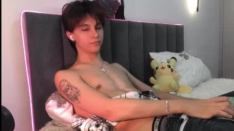 Snapshot of k0sta_32 chatting on 02.13.25 k0sta online show from 02.13.25