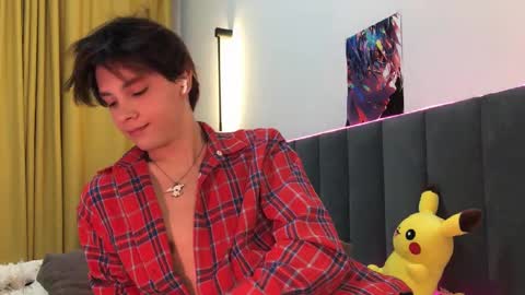 Snapshot of k0sta_32 chatting on 02.24.25 k0sta online show from 02.24.25