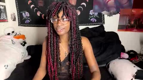 Aki Kim online show from 01.19.26