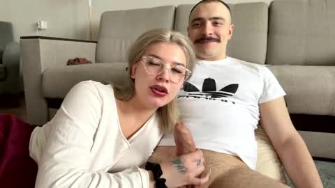 KITTY AND NICK Broadcast start time 10 am and 10 pm Moscow time online show from 04.09.26