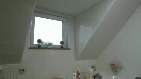 k938601 online show from 10.10.25