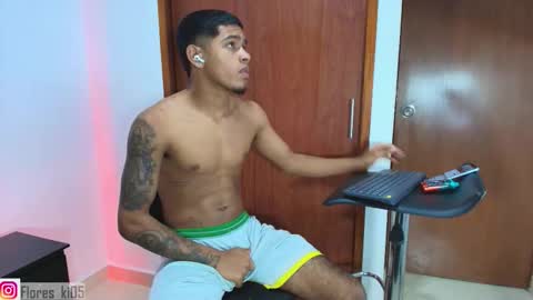 Snapshot of k_florez chatting on 02.21.26 k_florez online show from 02.21.26