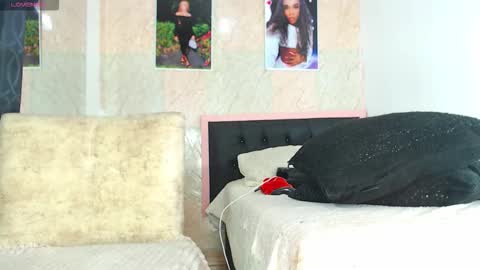 Snapshot of k_stormi_ chatting on 11.29.25 STORMI online show from 11.29.25