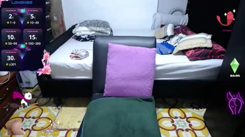 Snapshot of kaarlaa_ chatting on 10.23.25 Karla online show from 10.23.25