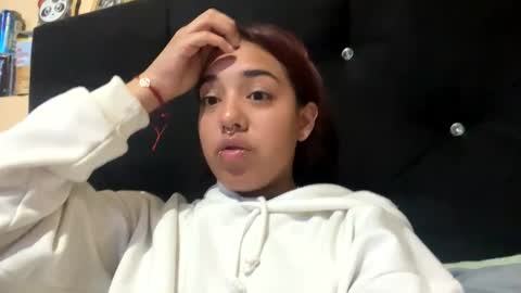 KAHELIINDEPENDENT MODEL online show from 02.10.26