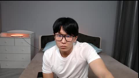 Snapshot of kai_chicken chatting on 11.09.25 Kai Chicken online show from 11.09.25