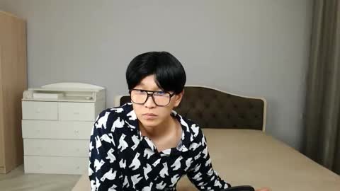 Snapshot of kai_chicken chatting on 12.15.25 Kai Chicken online show from 12.15.25